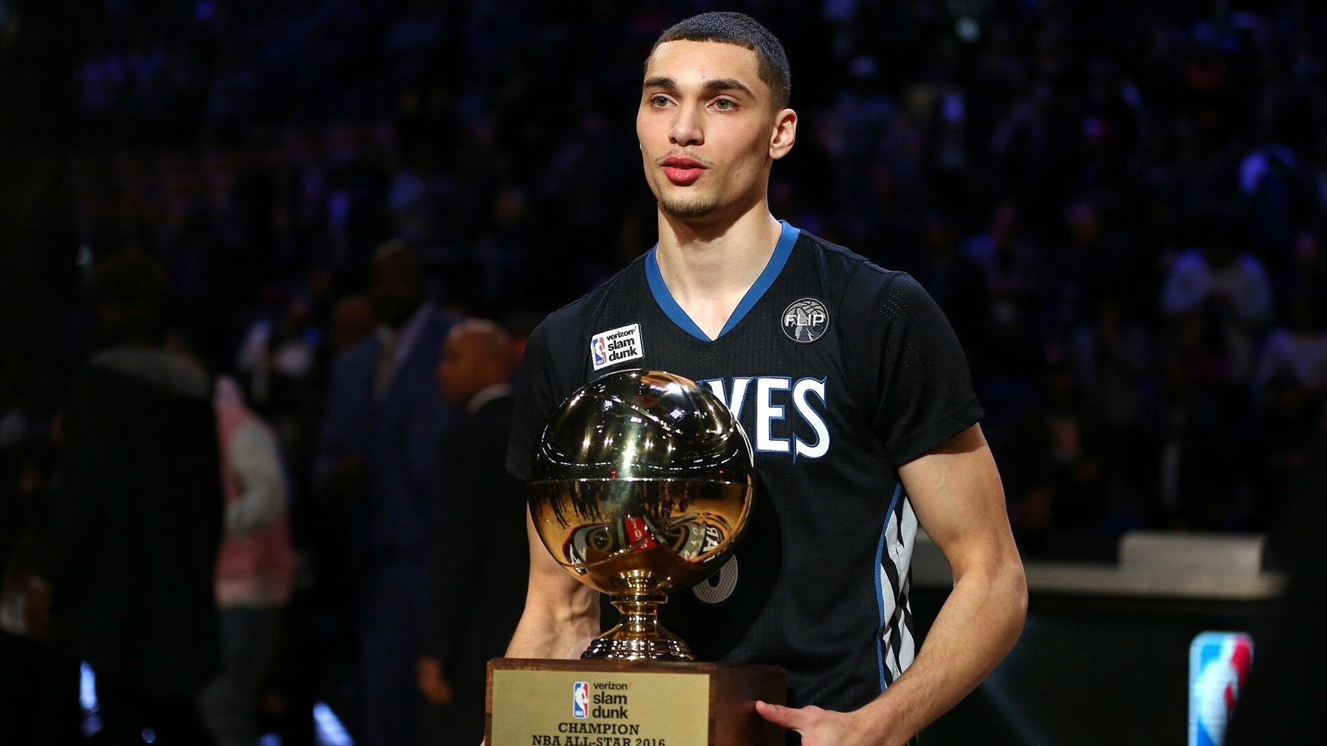 范弗利特爆发,深圳队碾压步行者,一场战术与意志的胜利