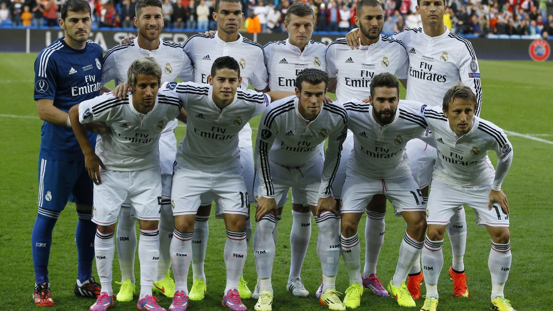 开云下载-阿布扎比之夜，当努涅斯在围场外举起另一座冠军奖杯